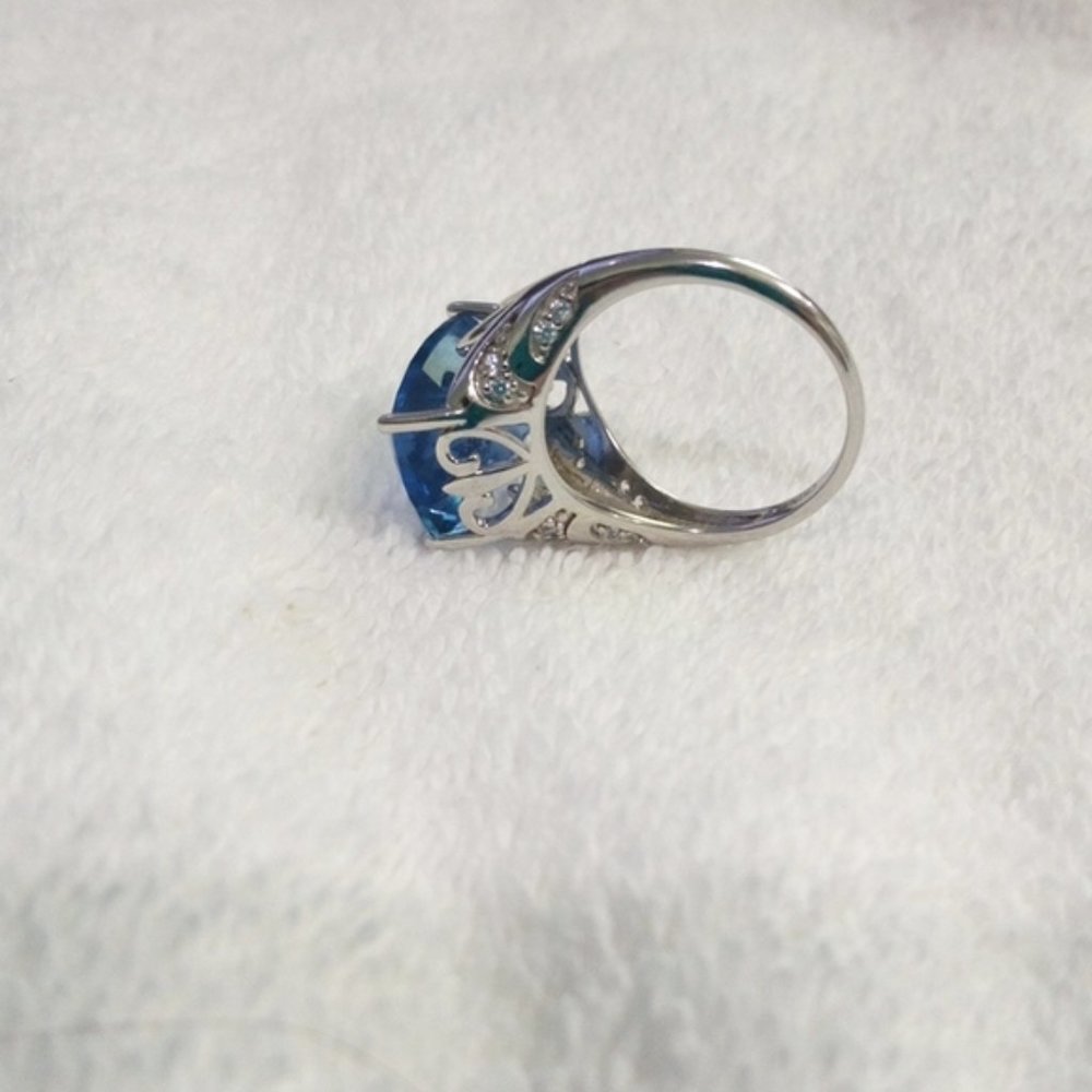 Sterling Silver CZ setting Large Light Blue Stone Ring Fancy Size 9 Cocktail - Picture 6 of 12